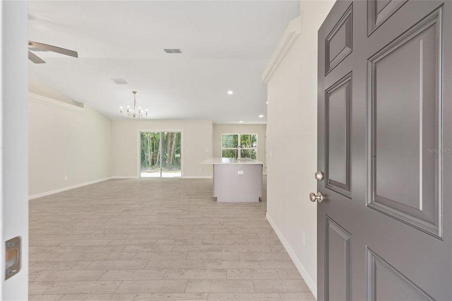 Spacious, unfurnished interior of a new home in , Ocala (Image 14).