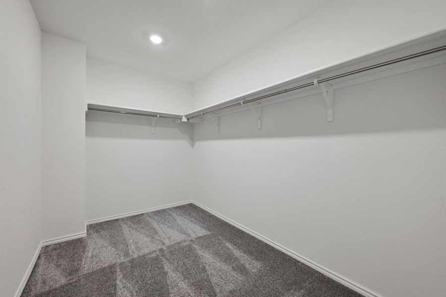 Spacious, unfurnished interior of a new home in Creekside at Estancia, Austin (Image 12). Spacious, unfurnished interior of a new home in Creekside at Estancia, Austin (Image 12).