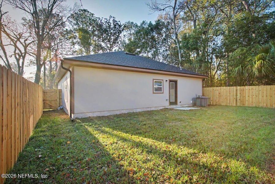 Exterior details and patio area of a home in , Jacksonville (Image 27).