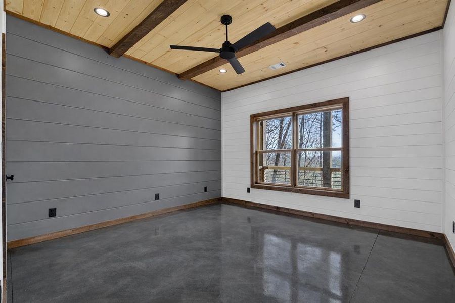Spacious, unfurnished interior of a new home in , Ellijay (Image 33).