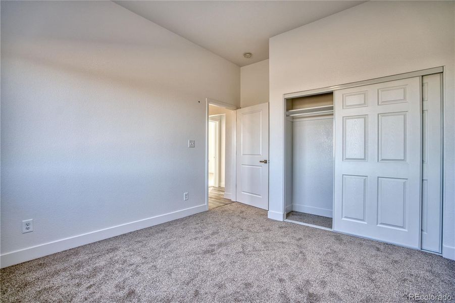 Spacious, unfurnished interior of a new home in , Hudson (Image 9).