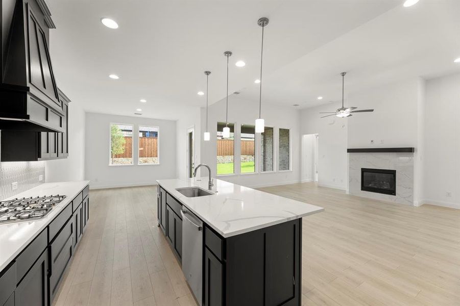 17. 2027 Clairmount - Kitchen (3) 17. 2027 Clairmount - Kitchen (3)