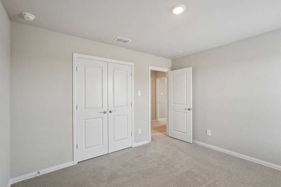 Photo is not of the actual home, but is an inspirational photo of builder’s model home and may depict options, furnishings, and/or decorator features that are not included. Photo is not of the actual home, but is an inspirational photo of builder’s model home and may depict options, furnishings, and/or decorator features that are not included.