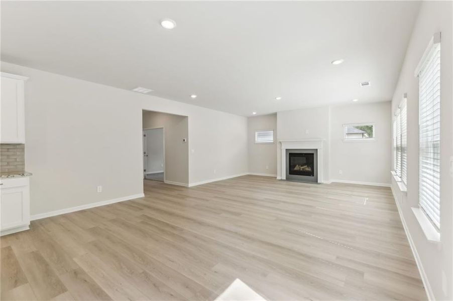 Spacious, unfurnished interior of a new home in Ivey Township, Dallas (Image 44).