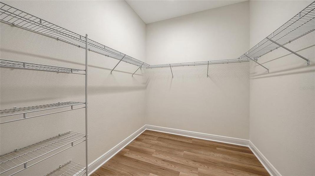 Spacious, unfurnished interior of a new home in , Venice (Image 29).