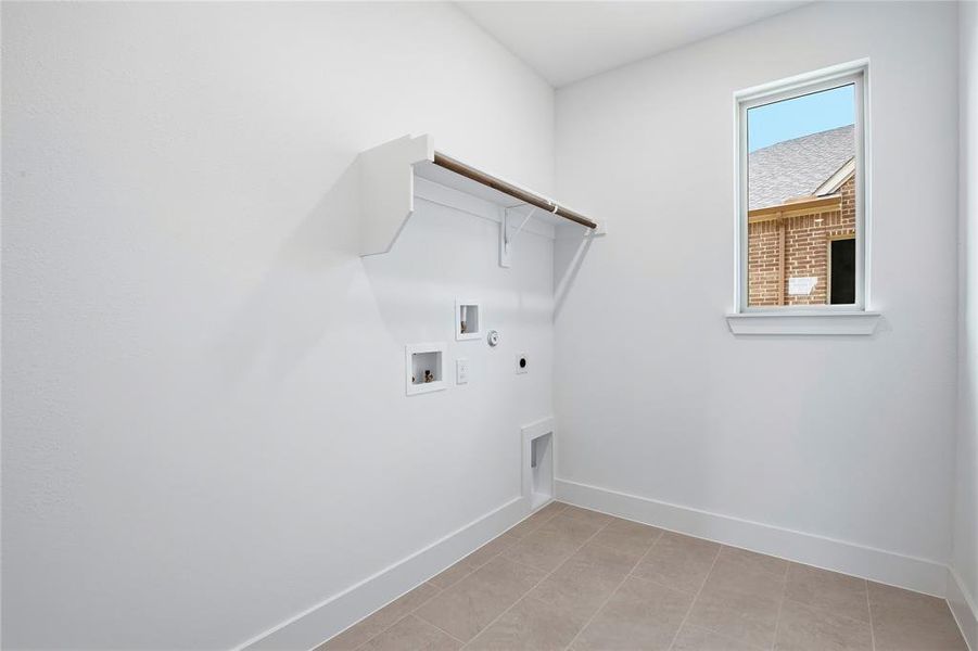 Spacious, unfurnished interior of a new home in Talon Hills, Fort Worth (Image 22). Spacious, unfurnished interior of a new home in Talon Hills, Fort Worth (Image 22).