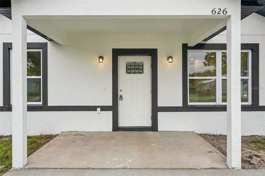 Exterior details and patio area of a home in , Lakeland (Image 21).