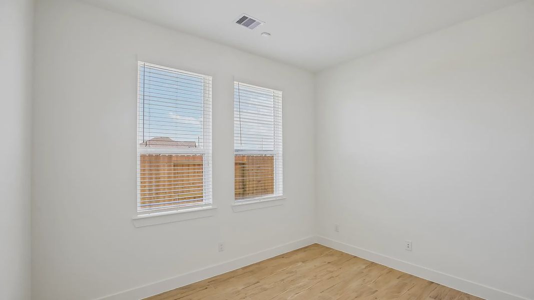 Spacious, unfurnished interior of a new home in Riceland 60',65',70', Mont Belvieu (Image 38).