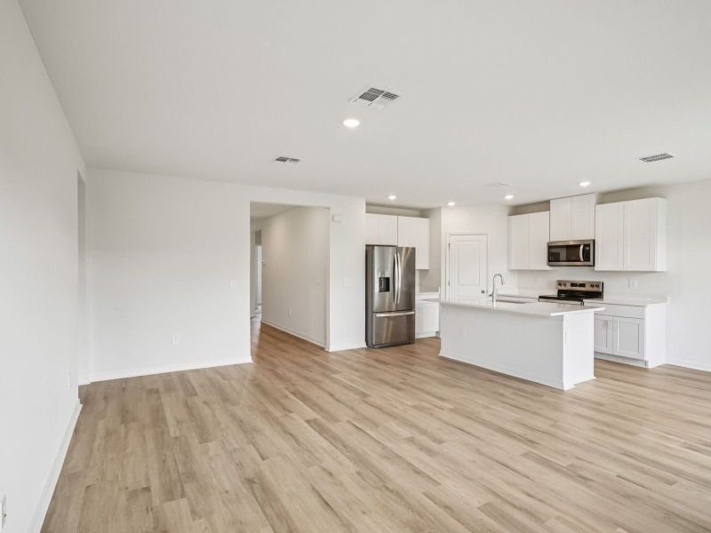 Spacious, unfurnished interior of a new home in Pine Ridge Meadows, Hudson (Image 5).