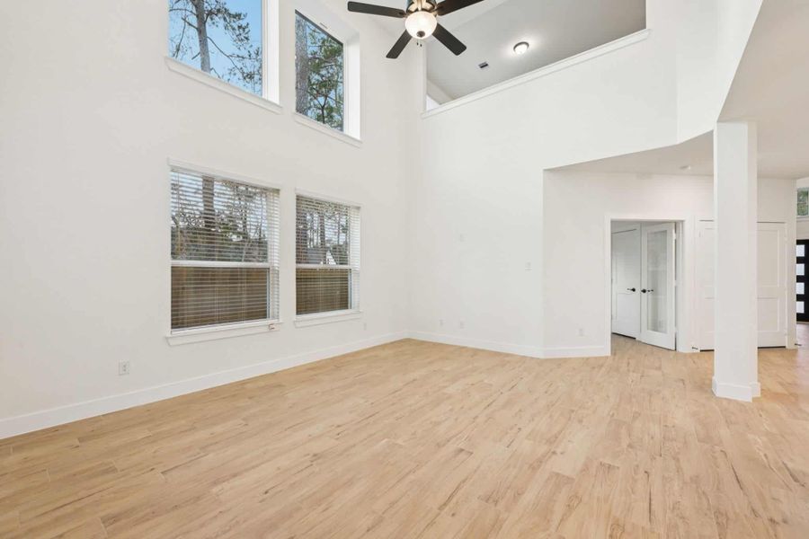 Spacious, unfurnished interior of a new home in The Woodlands Hills, Willis (Image 33).