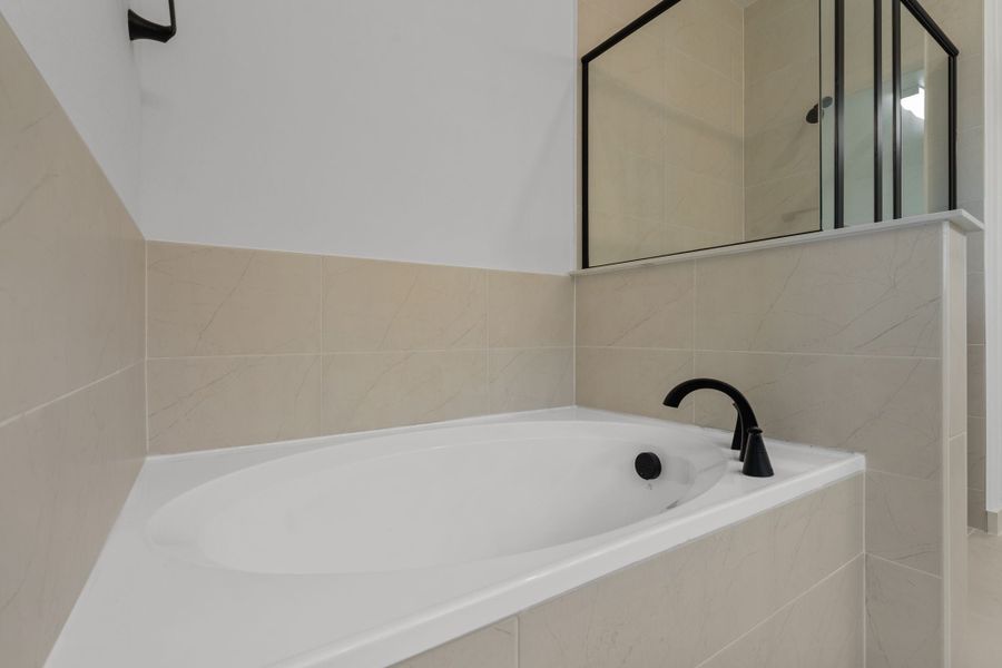 2,904sf New Home in Dripping Springs, TX.  - Slide 23