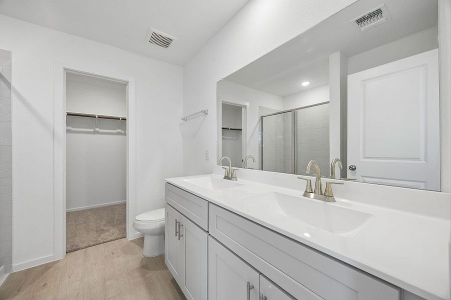 Furnished interior view inside a new home in Stokesbury, Waller (Image 6).