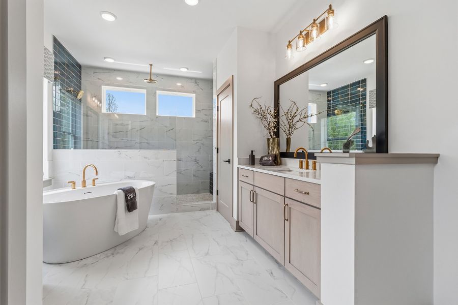 The Tolar - Owner's Bath