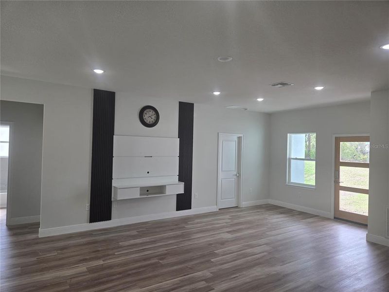 Spacious, unfurnished interior of a new home in , Ocala (Image 20). Spacious, unfurnished interior of a new home in , Ocala (Image 20).