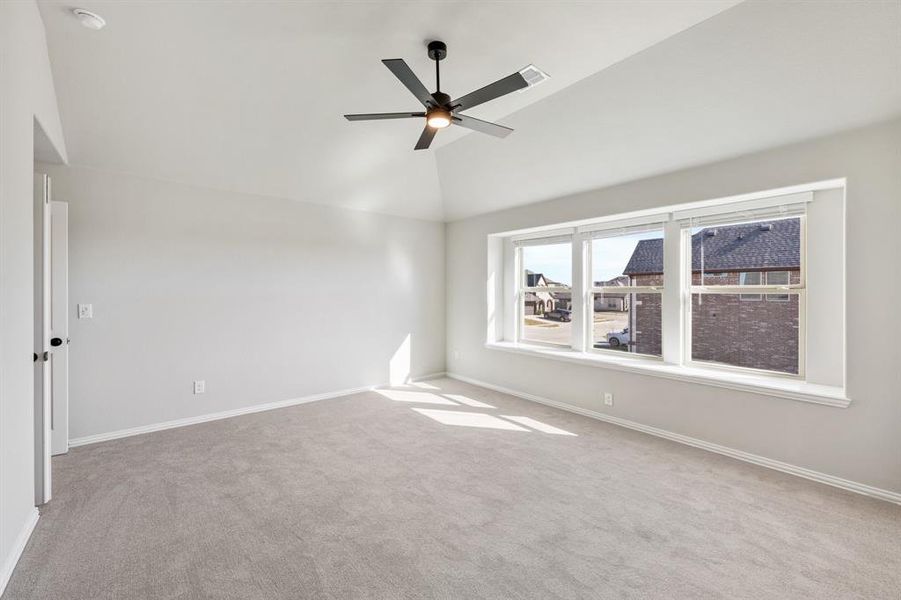 Spacious, unfurnished interior of a new home in Eagle Glen 50, Alvarado (Image 34). Spacious, unfurnished interior of a new home in Eagle Glen 50, Alvarado (Image 34).