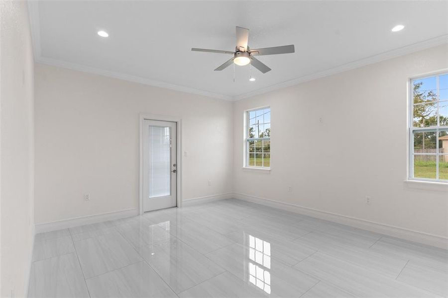 Spacious, unfurnished interior of a new home in , Plant City (Image 35). Spacious, unfurnished interior of a new home in , Plant City (Image 35).