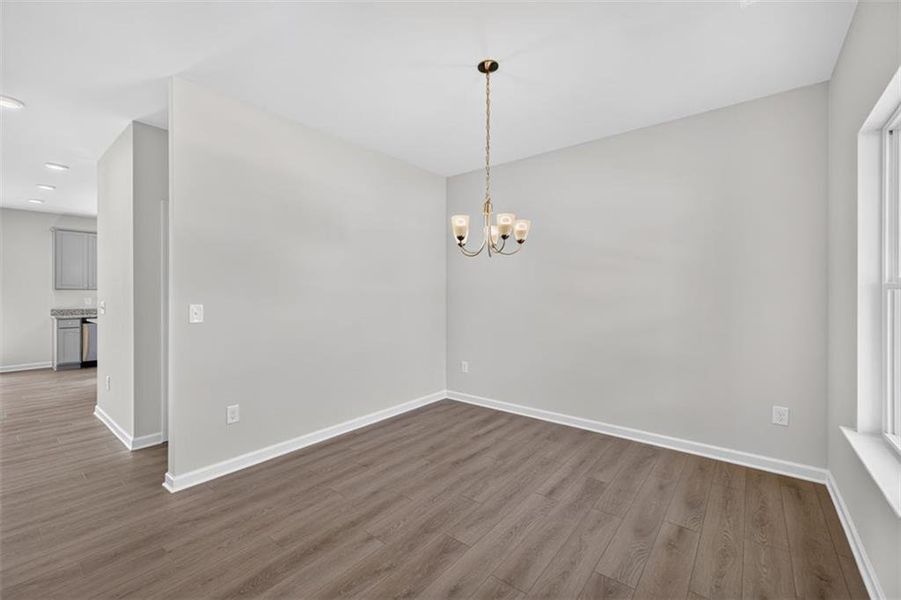 Spacious, unfurnished interior of a new home in Oakmont, Dallas (Image 33).