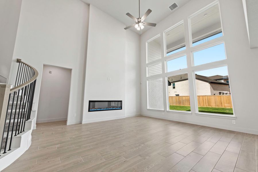 Spacious, unfurnished interior of a new home in Bridgeland, Cypress (Image 18).