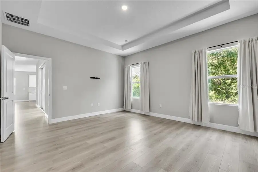 Spacious, unfurnished interior of a new home in , Punta Gorda (Image 34).
