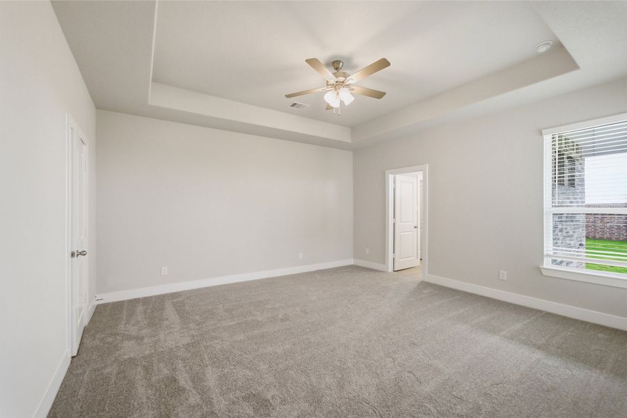 Spacious, unfurnished interior of a new home in Sunterra Lakes, Brookshire (Image 50). Spacious, unfurnished interior of a new home in Sunterra Lakes, Brookshire (Image 50).