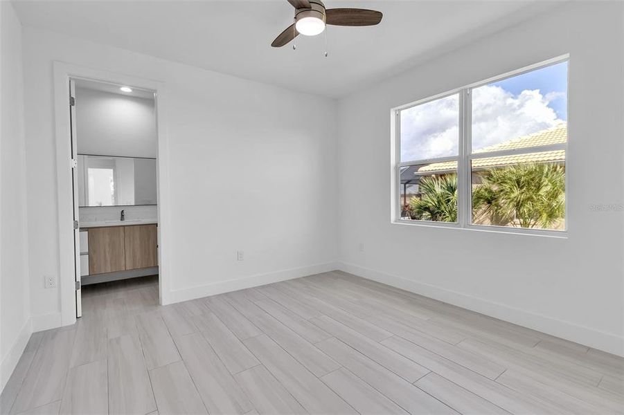 Spacious, unfurnished interior of a new home in , Punta Gorda (Image 52).
