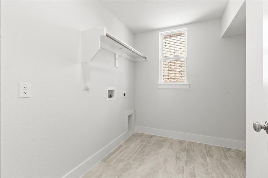 Spacious, unfurnished interior of a new home in Lyons Crest Estates, Garland (Image 32). Spacious, unfurnished interior of a new home in Lyons Crest Estates, Garland (Image 32).