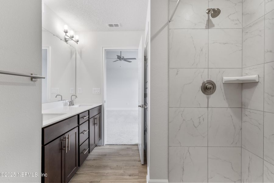 Image 21 of a home in Shadow Crest at Rolling Hills.