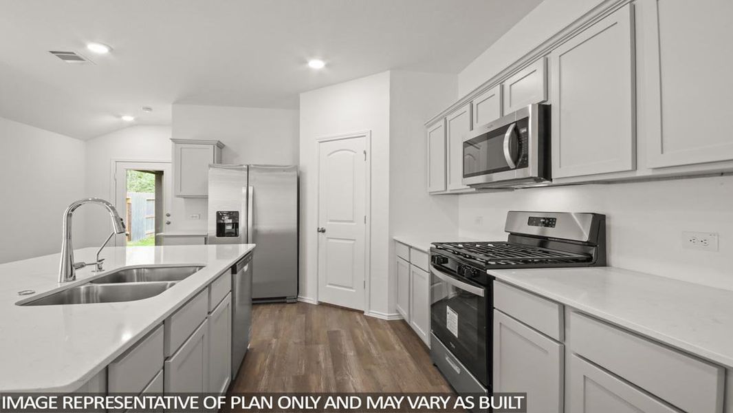 Furnished interior view inside a new home in Venetian Pines, Conroe (Image 5).