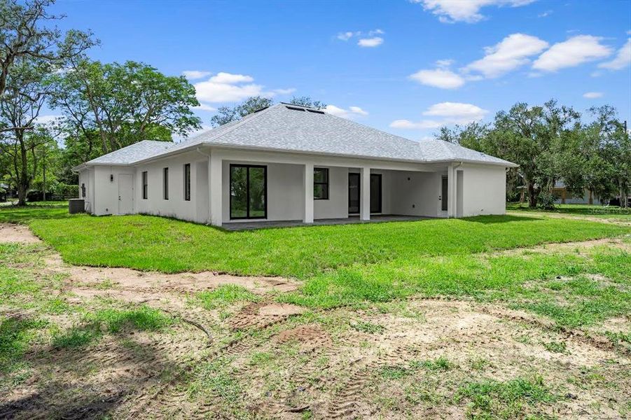 Exterior details and patio area of a home in , New Port Richey (Image 32).