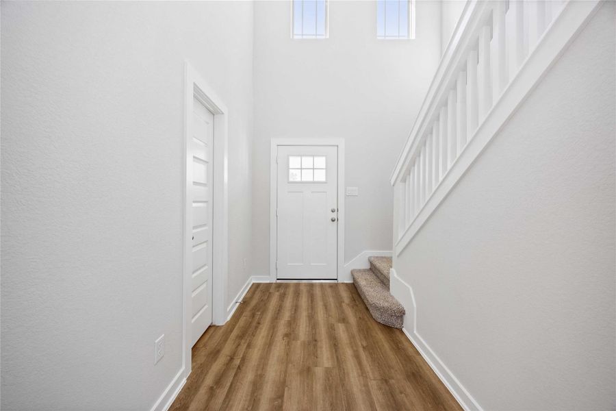 Spacious, unfurnished interior of a new home in Sandrock Station, Houston (Image 22).