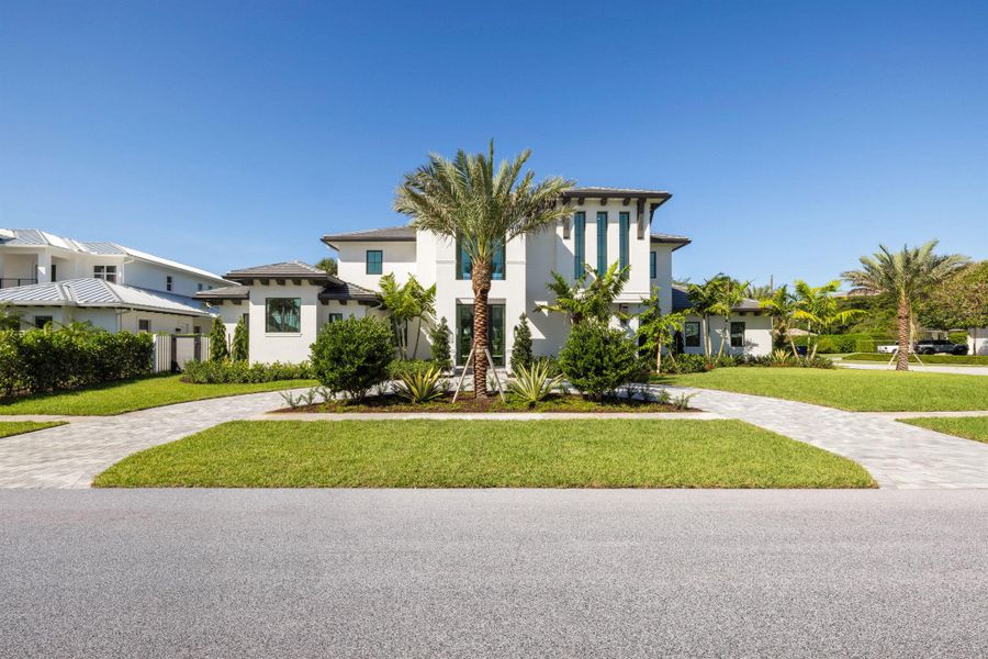 Exterior details and patio area of a home in , North Palm Beach (Image 36). Exterior details and patio area of a home in , North Palm Beach (Image 36).
