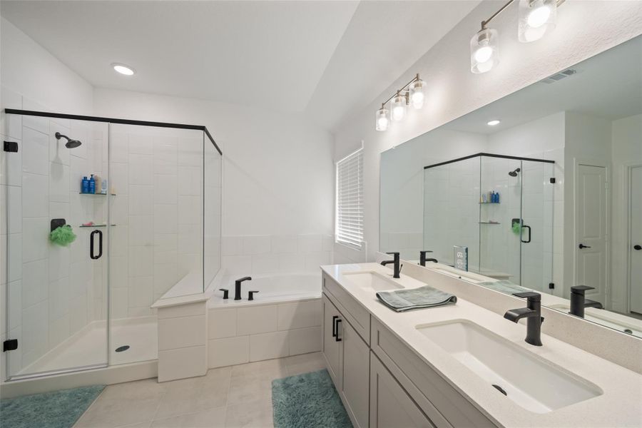 Furnished interior view inside a new home in Mavera, Conroe (Image 16).