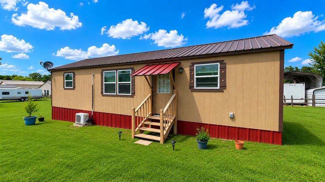 Exterior details and patio area of a home in , Quitman (Image 11).