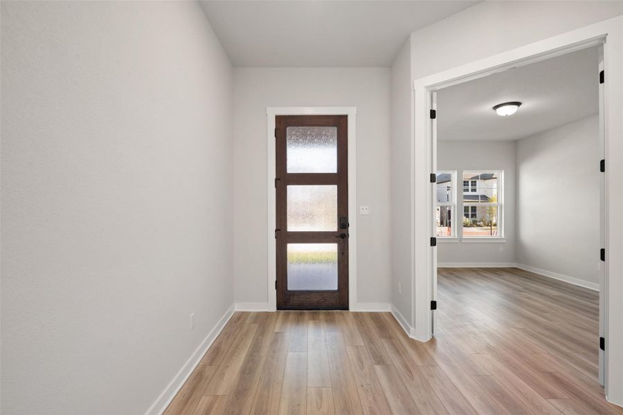 Spacious, unfurnished interior of a new home in Lariat, Liberty Hill (Image 33).