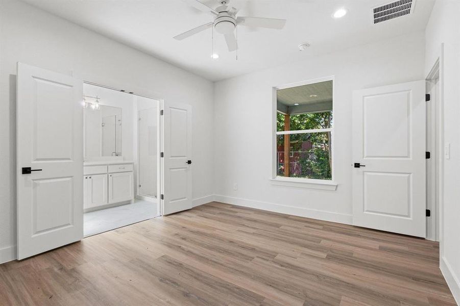 Spacious, unfurnished interior of a new home in , Denison (Image 12).