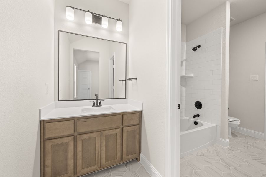 Furnished interior view inside a new home in Myrtle Creek, Waxahachie (Image 12).