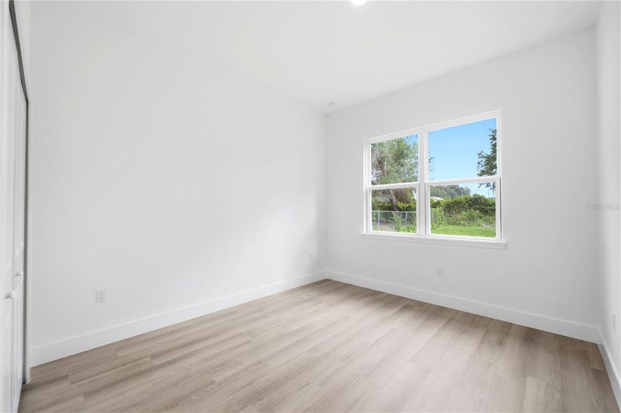 Spacious, unfurnished interior of a new home in , Ocala (Image 30).