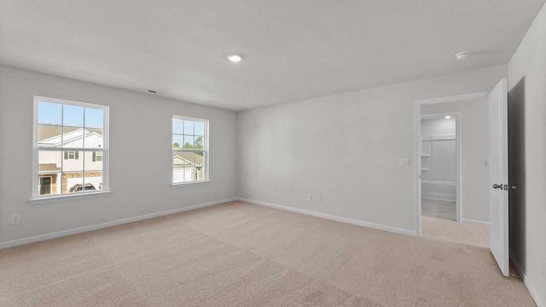 Spacious, unfurnished interior of a new home in Ridgewood Farms, Winterville (Image 21).