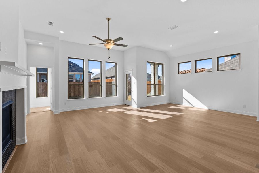 4433 Blue Mist Drive, Fort Worth, TX. - Slide 15 4433 Blue Mist Drive, Fort Worth, TX. - Slide 15