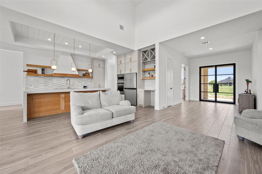 Furnished interior view inside a new home in , Baytown (Image 10).