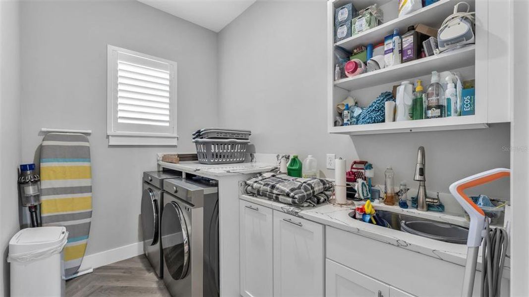 Furnished interior view inside a new home in , Winter Haven (Image 10).