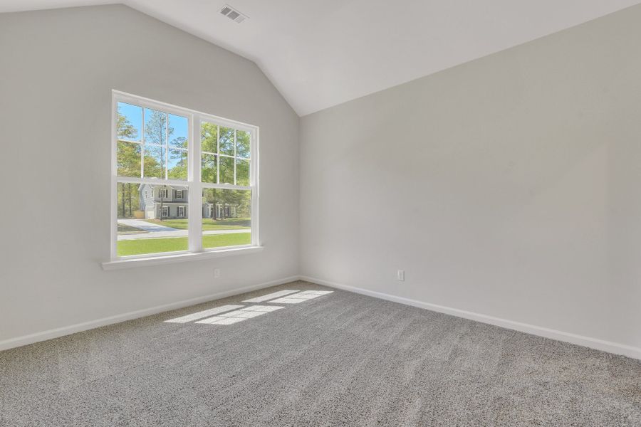 Spacious, unfurnished interior of a new home in McAllister Pointe, Richmond Hill (Image 27).