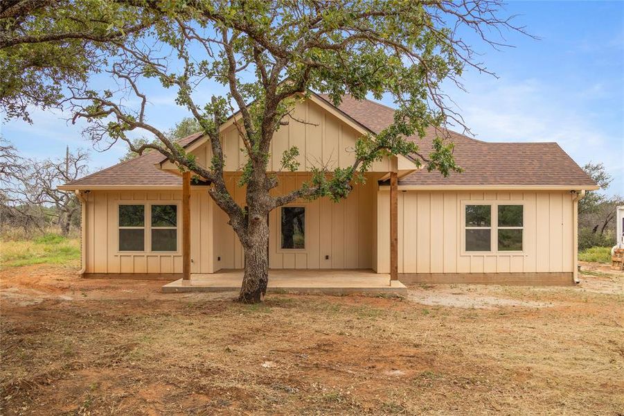 Exterior details and patio area of a home in , Brownwood (Image 19).