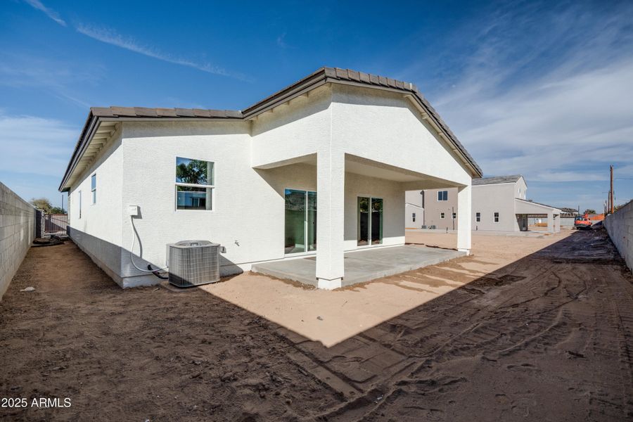 909 E Desert Ln (24 of 47)