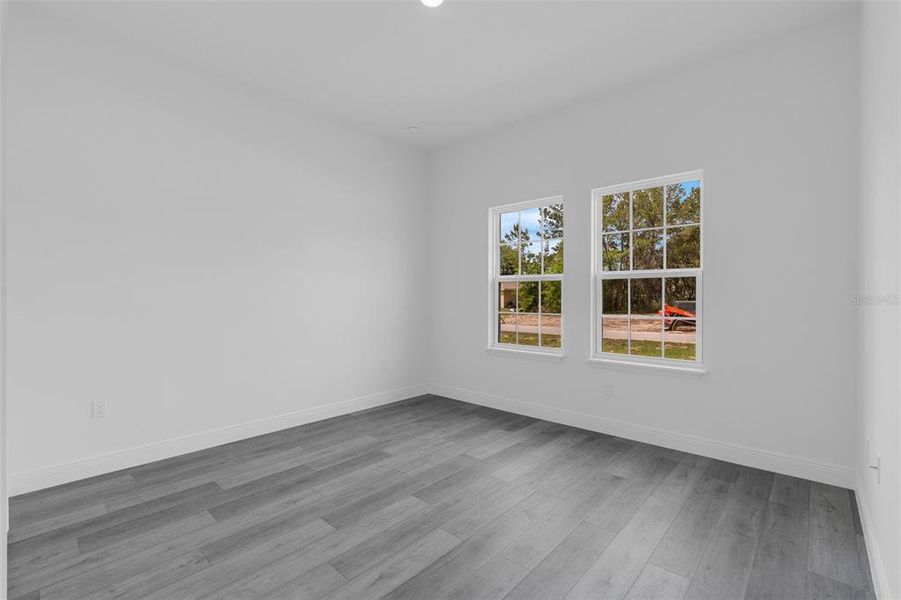 Spacious, unfurnished interior of a new home in , Ocala (Image 21).