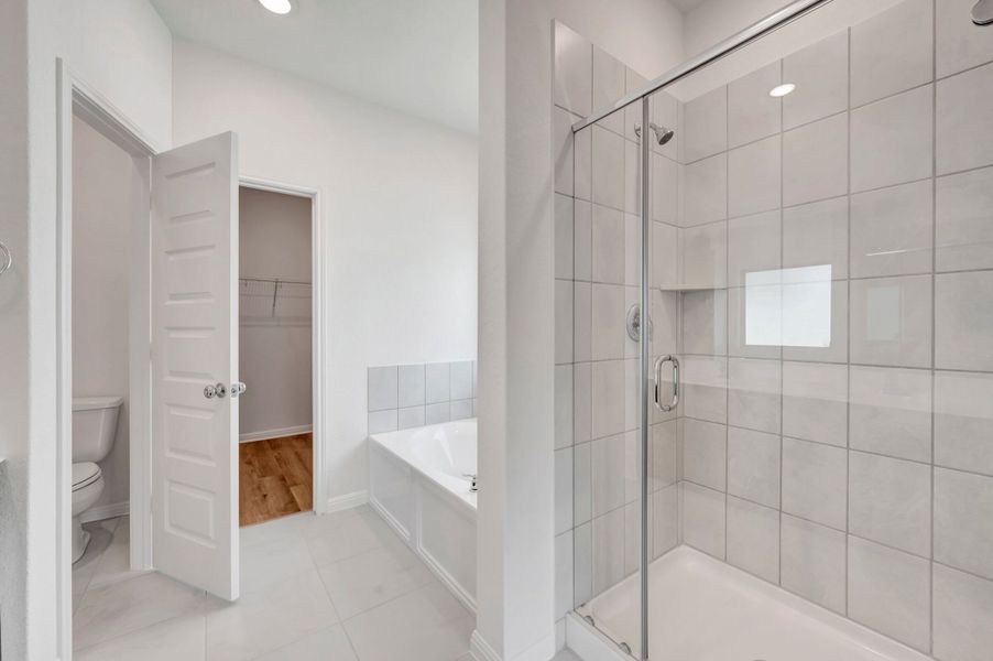 Owner's Bathroom Owner's Bathroom