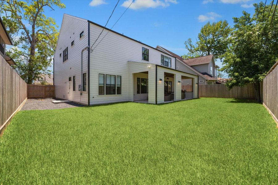 **Previous Builder Project** **Previous Builder Project**