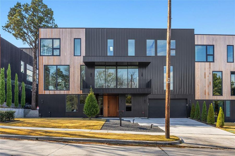 Image 38 of a home in .