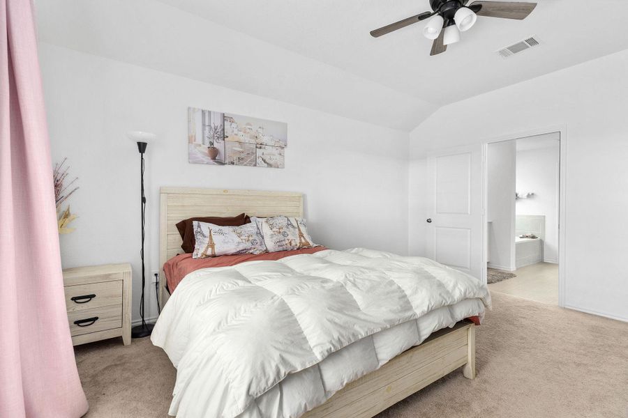 Furnished interior view inside a new home in Cotton Brook: Claremont Collection, Hutto (Image 13). Furnished interior view inside a new home in Cotton Brook: Claremont Collection, Hutto (Image 13).