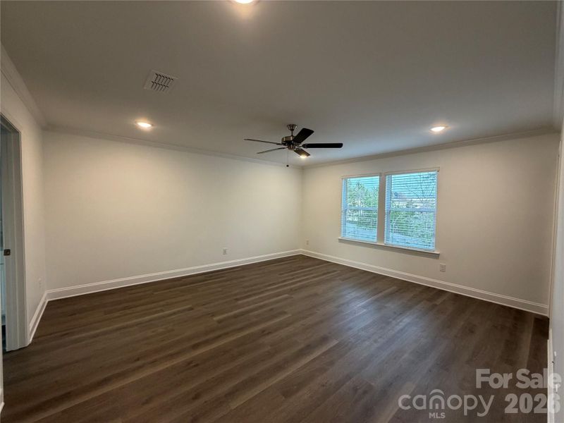 Spacious, unfurnished interior of a new home in , Denver (Image 10).